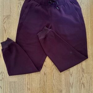 Lululemon Athletica Women's  Joggers size 8